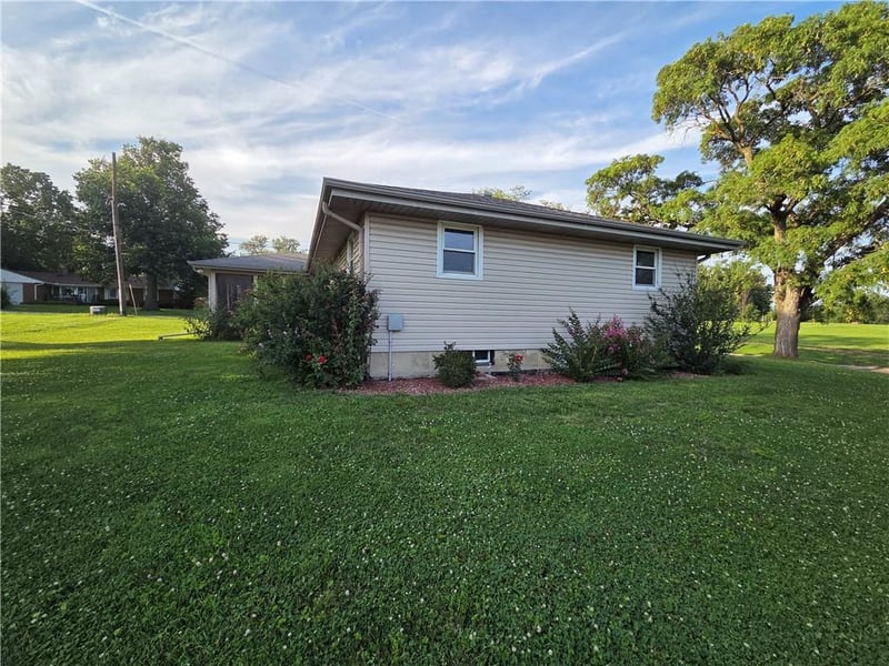 1820 Country Club Dr, Chillicothe, MO 64601