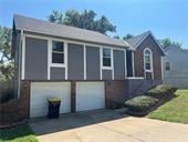 9201 90th Ter, Kansas City, MO 64138