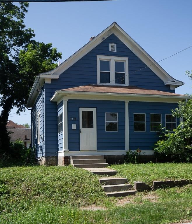 2203 37 St, Kansas City, MO 64109