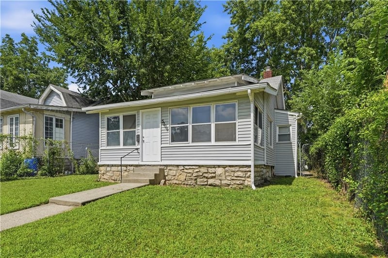 5206 Olive St, Kansas City, MO 64130