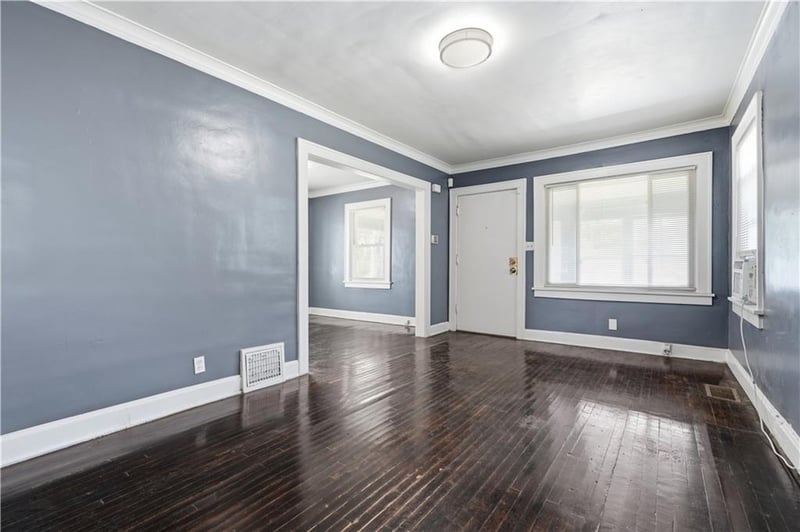 5206 Olive St, Kansas City, MO 64130