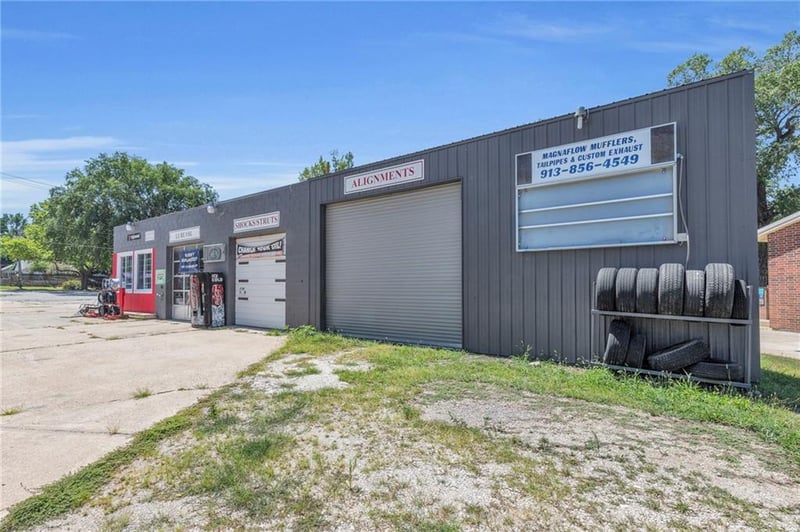 101 Maple St, Garnett, KS 66032