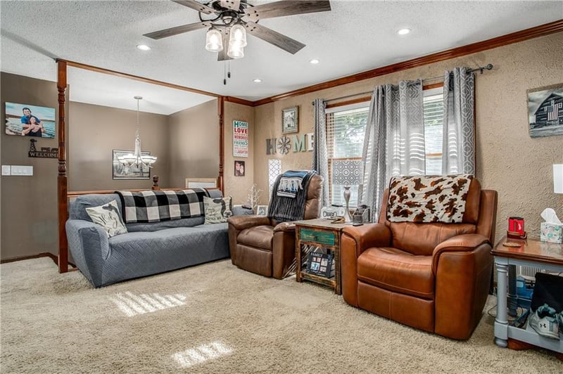 2407 5th St, Blue Springs, MO 64014