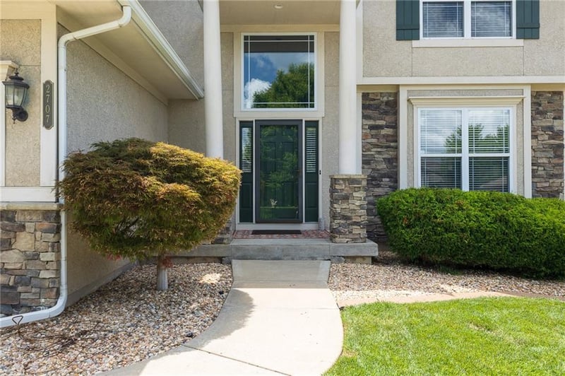 2707 SW 9th Ter, Lee's Summit, MO 64081
