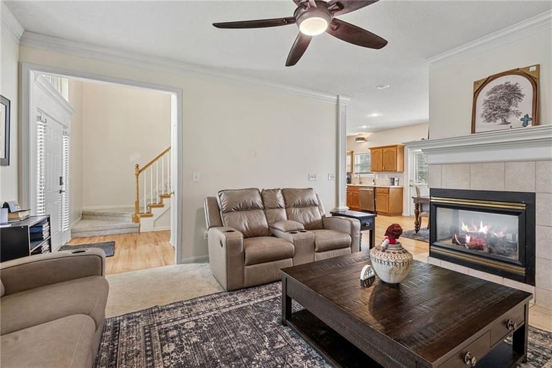 1301 12th St, Lee's Summit, MO 64081