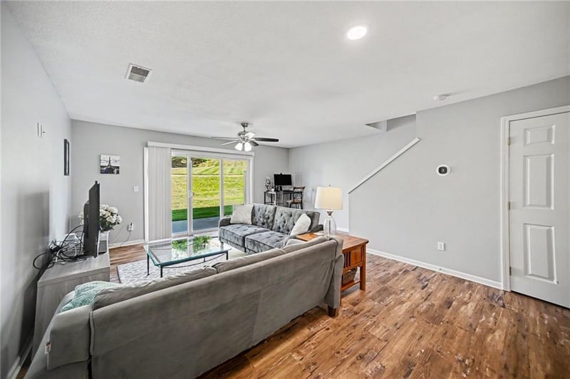 5409 N Mercier Ave E, Kansas City, MO 64118