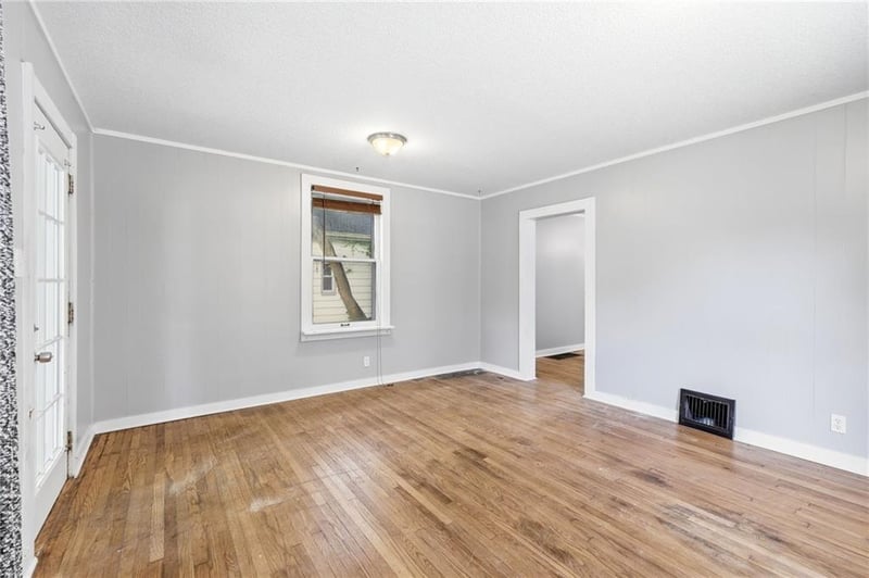 4434 Cambridge St, Kansas City, KS 66103