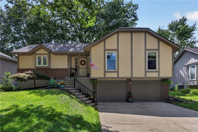 3901 10th Street Ter, Blue Springs, MO 64015