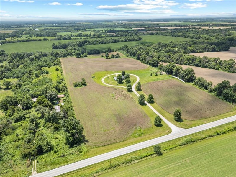 26060 B Hw, Sheldon, MO 64784