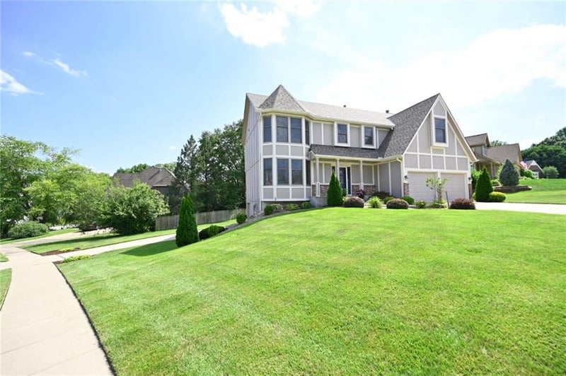 6100 Cypress Ave, Kansas City, MO 64119