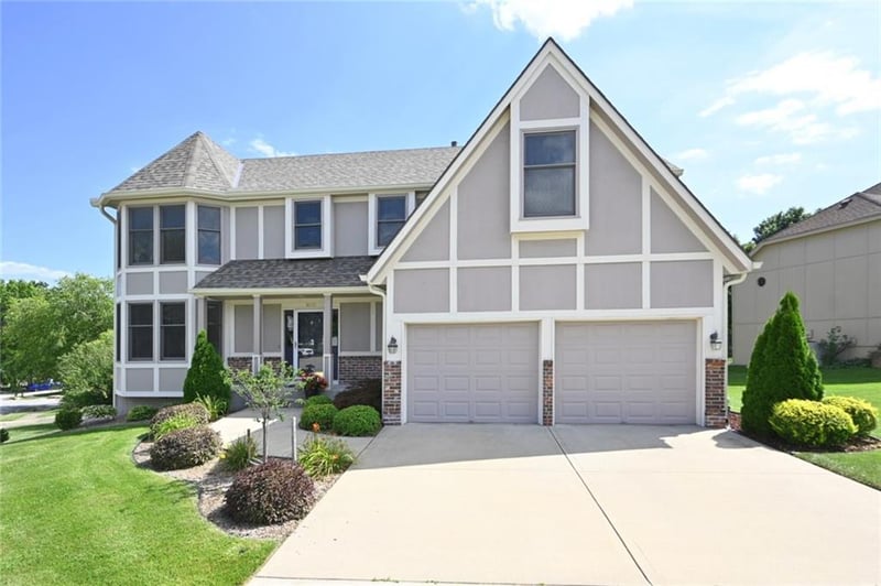 6100 Cypress Ave, Kansas City, MO 64119