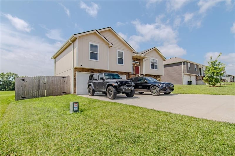 1601 6th Street Ter, Knob Noster, MO 65336