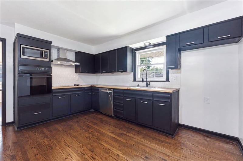8304 Willow Way, Raytown, MO 64138
