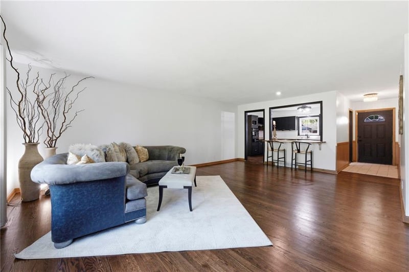 8304 Willow Way, Raytown, MO 64138