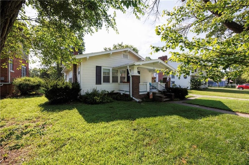 428 11th St, Fredonia, KS 66736