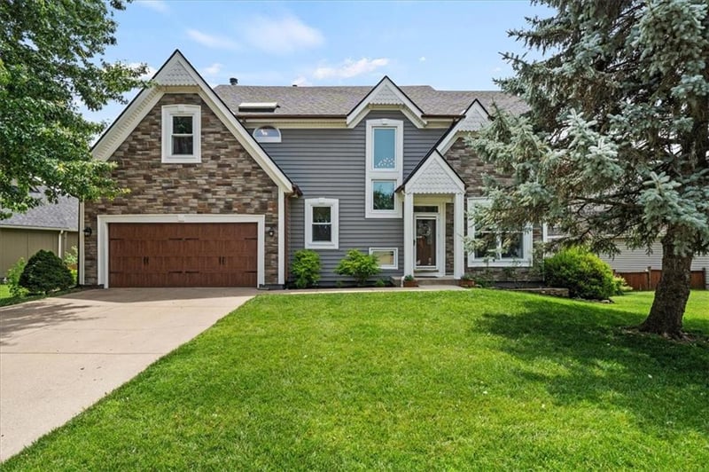 8501 149th Ter, Overland Park, KS 66223