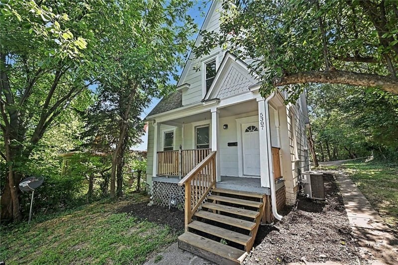 5307 Halsey St, St Joseph, MO 64504