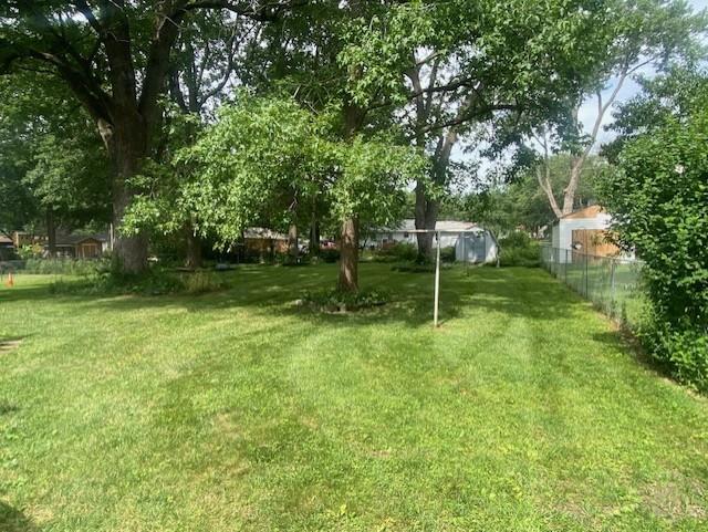 306 Harris Dr, Greenwood, MO 64034