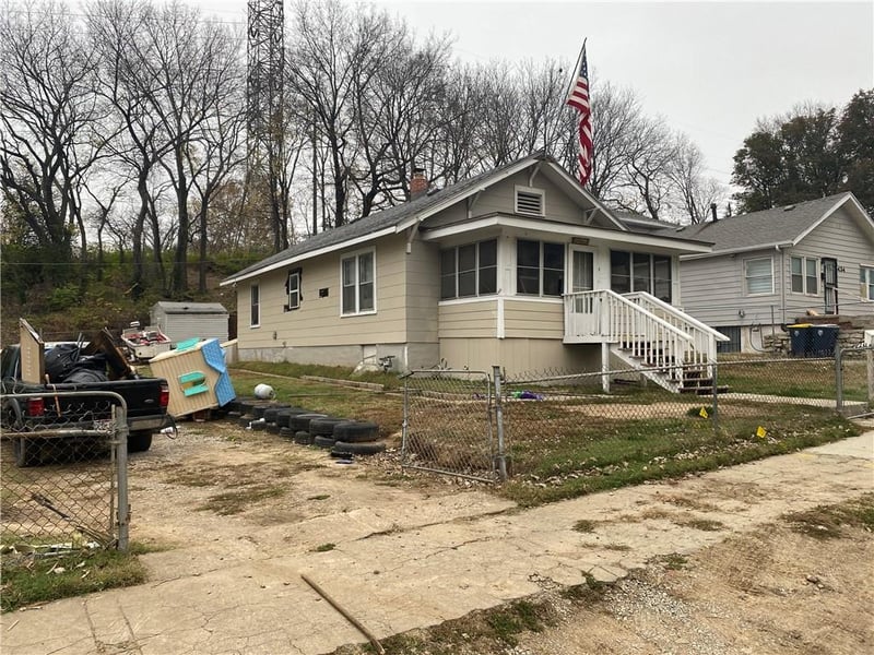 436 Tullis Ave, Kansas City, MO 64125