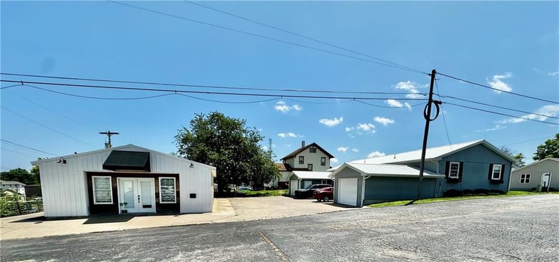 213 E 1st St, Maryville, MO 64468