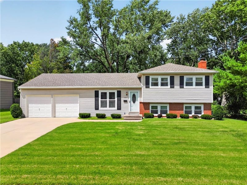 5508 99th Ter, Overland Park, KS 66207