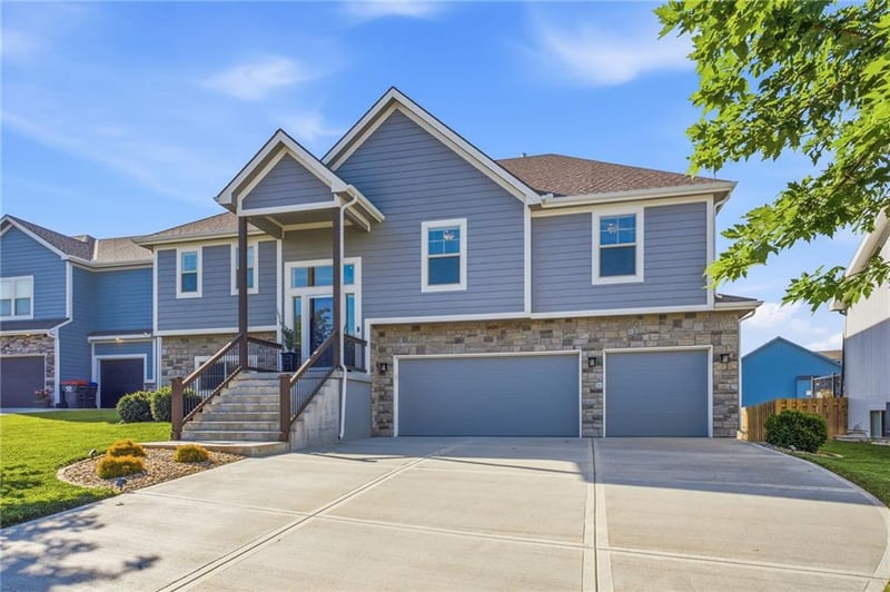 16029 Glenview St, Basehor, KS 66007