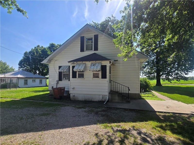 310 County Rd, Alma, MO 64001