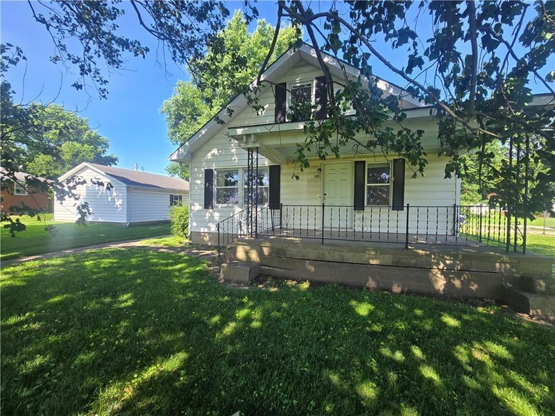 310 County Rd, Alma, MO 64001