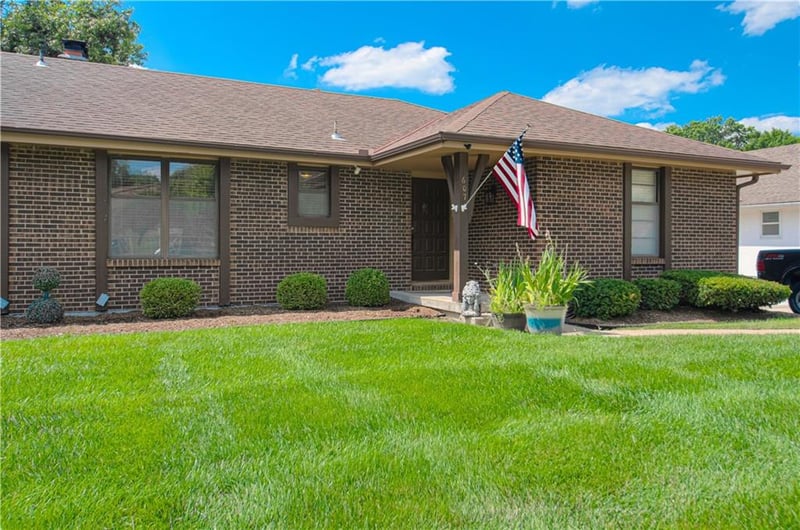 607-609 117 St, Kansas City, MO 64131