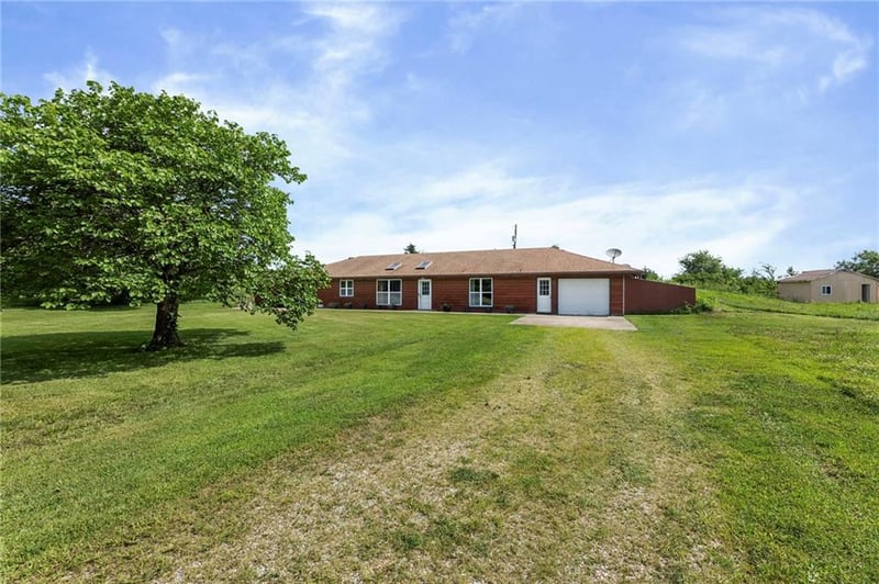 33155 Block Rd, Paola, KS 66071