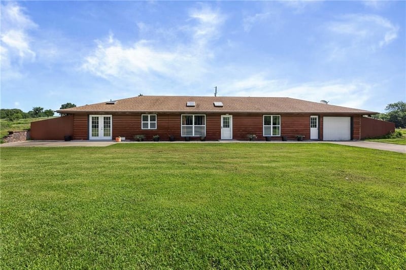33155 Block Rd, Paola, KS 66071