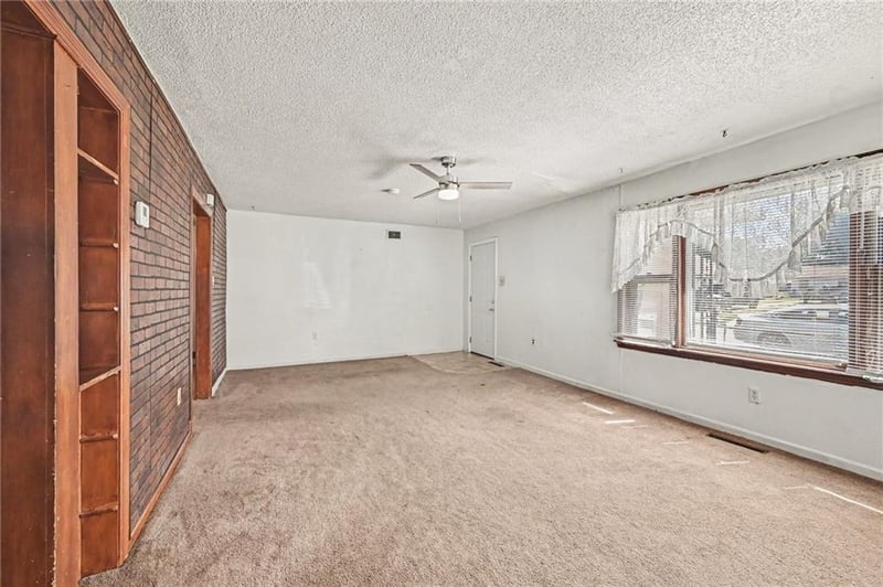 6538 Grant St, St Joseph, MO 64504