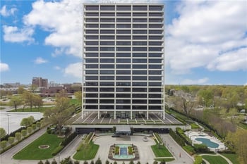 700 W 31st St #702, Kansas City, MO 64108