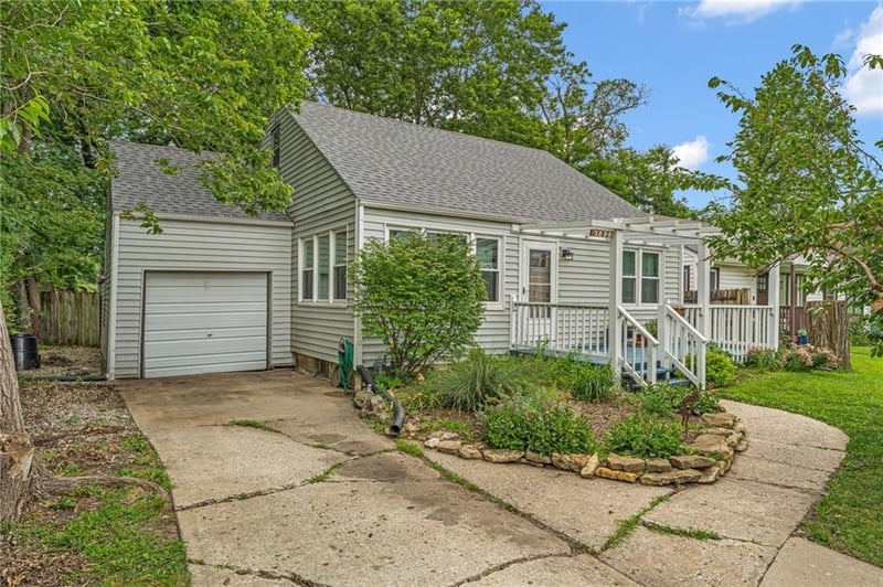 1820 Vermont St, Lawrence, KS 66044