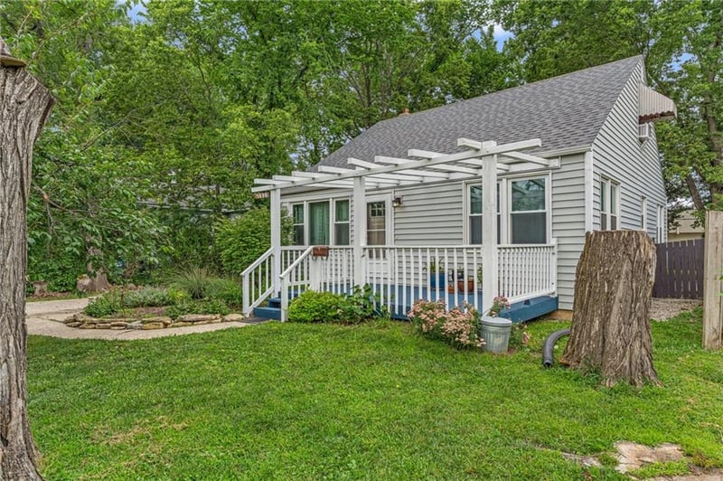 1820 Vermont St, Lawrence, KS 66044