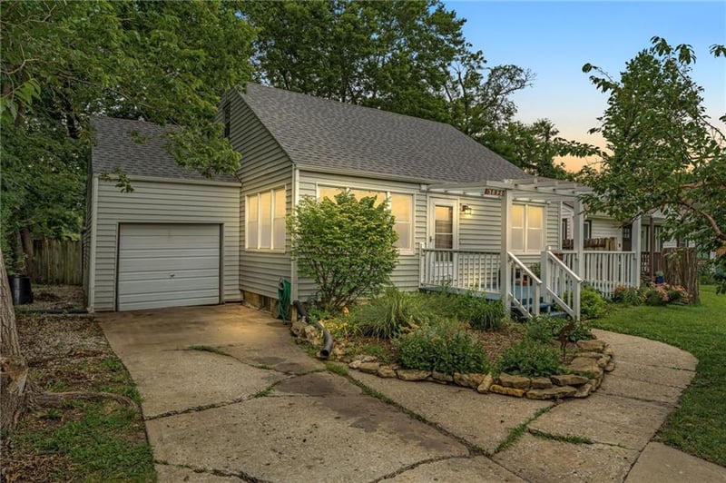 1820 Vermont St, Lawrence, KS 66044