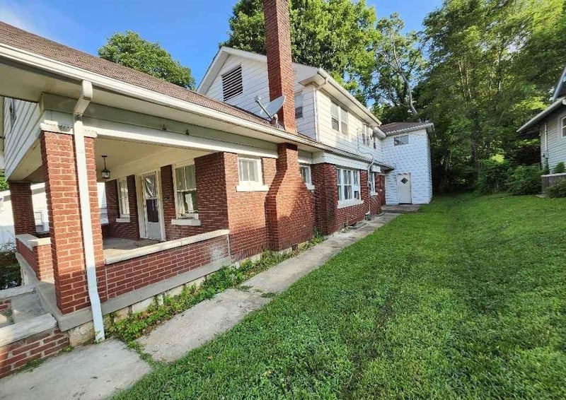 3220 Barber Ave, Kansas City, KS 66106