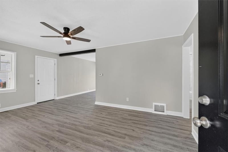 1319 W 29th St S, Independence, MO 64052