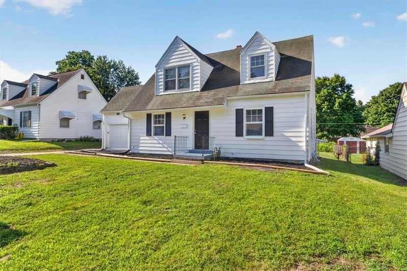 1319 W 29th St S, Independence, MO 64052