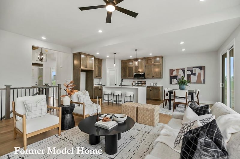 8000 Hoot Owl St, Blue Springs, MO 64014