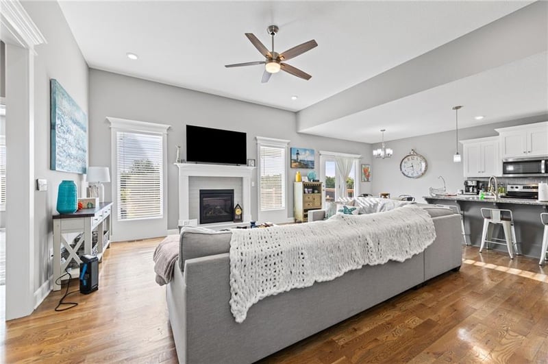 7629 Kensington Ave, Kansas City, MO 64119