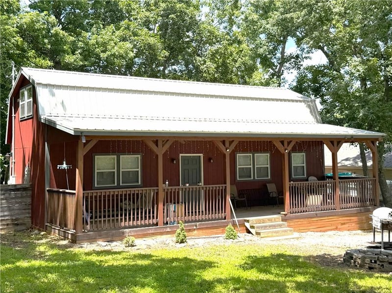 33 Mystic Ln, Linn Valley, KS 66040