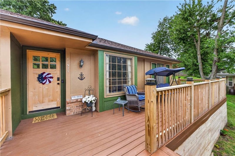 11925 49th Ter, Shawnee, KS 66216