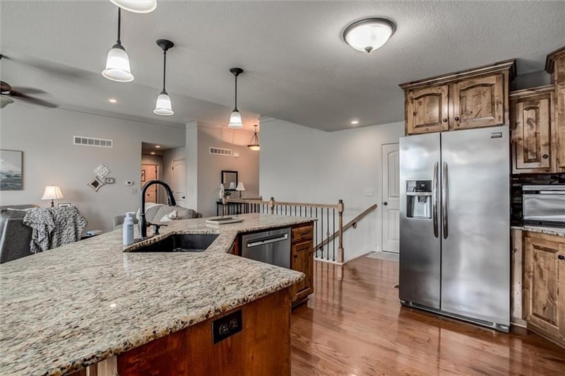 8829 Essex Dr, Kansas City, MO 64156