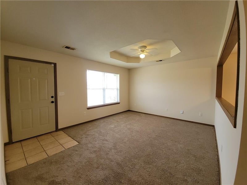 165 - 167 NW Woodbury Dr, Grain Valley, MO 64029