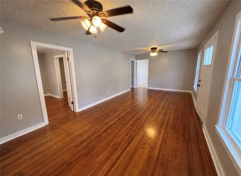 316 8th Ave, Garnett, KS 66032