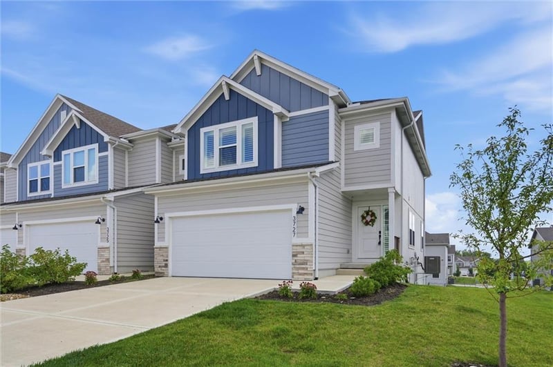 3727 Clayton Pl, Lee's Summit, MO 64082