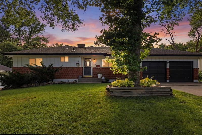 6426 Harvard Ave, Raytown, MO 64133
