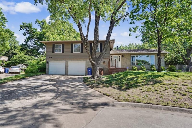 2624 Bardith Ct, Lawrence, KS 66046