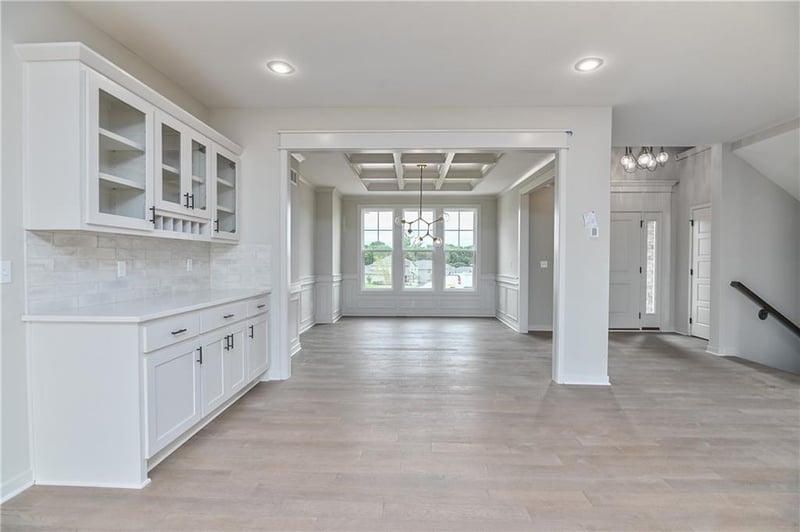 23822 Clear Creek Pw, Shawnee, KS 66226
